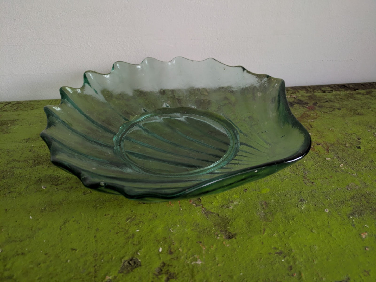 Recycled Vintage Glass Shell Shape Dish Green Bowl Serving Platter Nautical Vgc