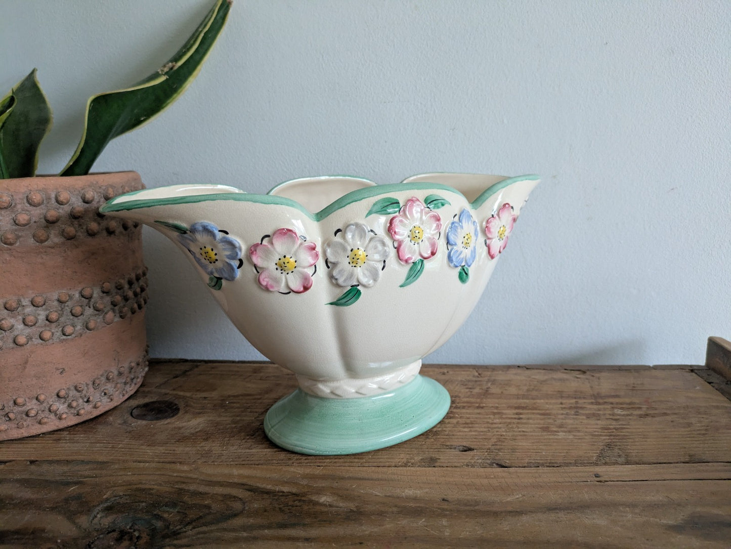 Vintage Kensington Ware Floral Flower Spread Vase Mantle Fluted Pedestal Prop