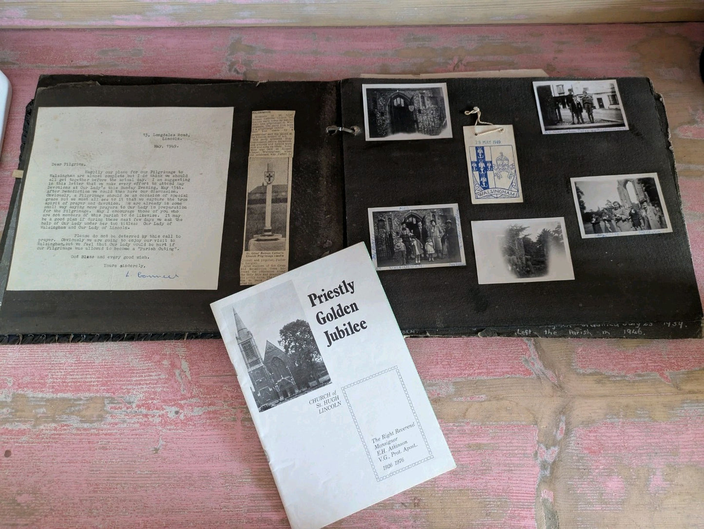Vintage 1940s WW11 Egyptian Leather Brown Large Photo Album Full Ephemera Photos