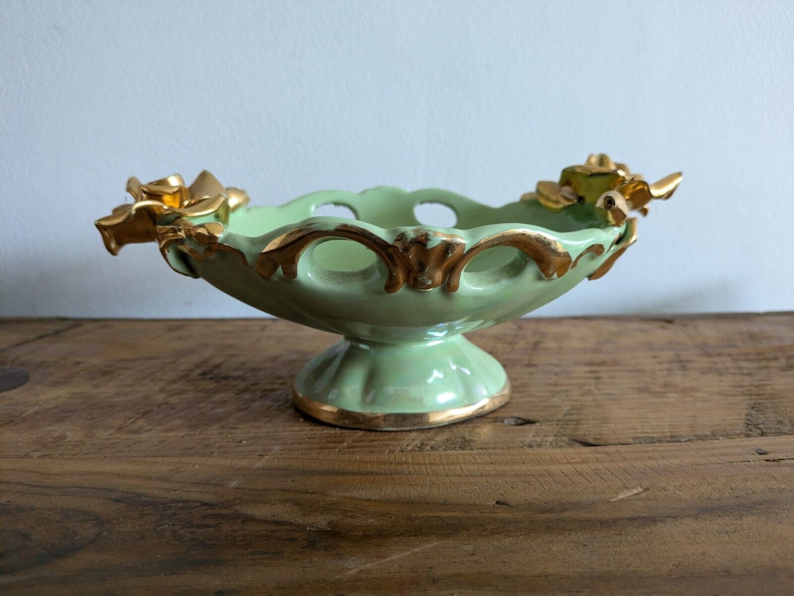 GREEN VTG GILT ORNATE ROSE FLORAL PEDESTAL CAPODIMONTE CENTERPIECE BOWL ITALY 