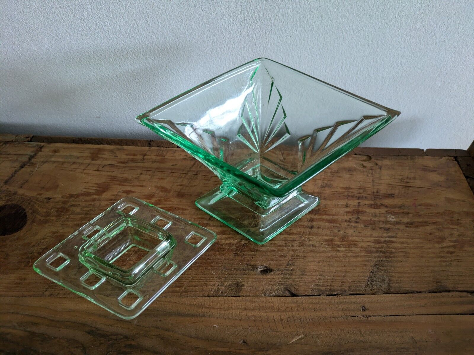 Stunning Bagley Art Deco Green Glass Flower Vase Bowl Vintage Antique Spinette