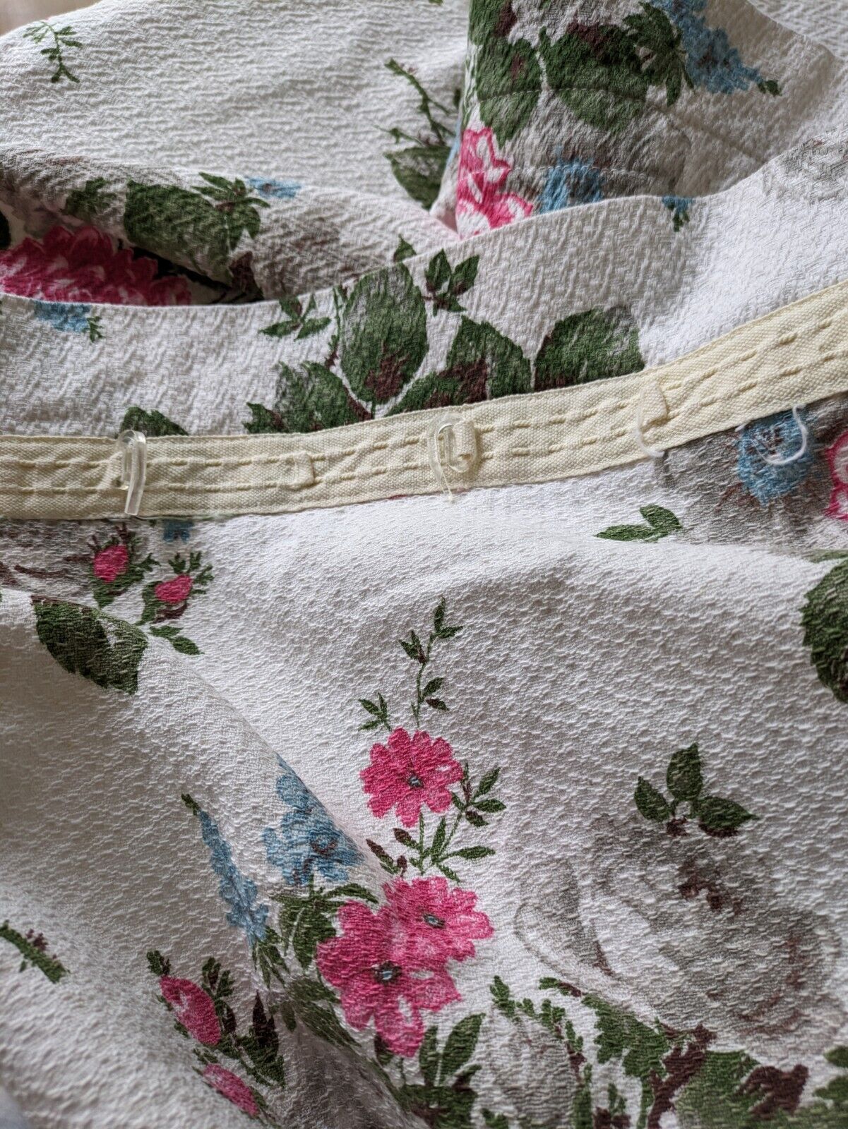 Pair of barkcloth floral Curtains W112 L193cm Pink Rose rare 1950s retro vintage