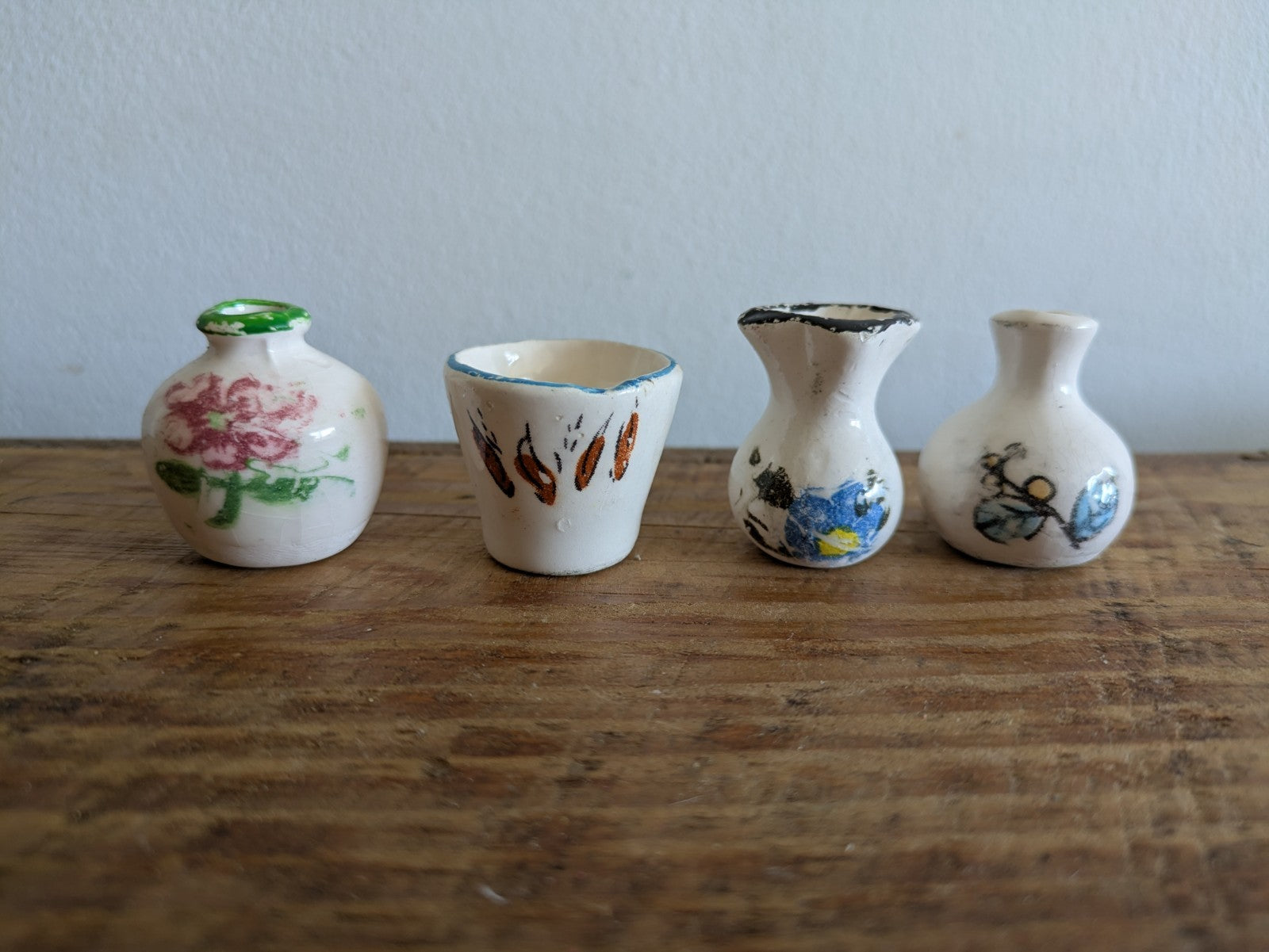 4x Miniature Vintage Pottery Handpainted Vases Dollhouse Prop Ceramic Tiny Small