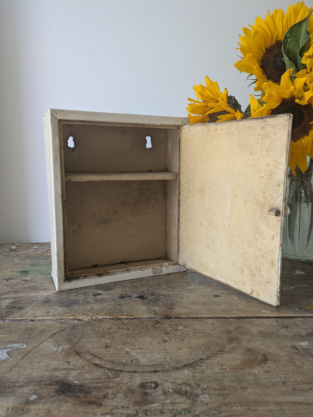 Vintage Mid-century Bathroom metal medical wall cabinet with mirror Retro White.