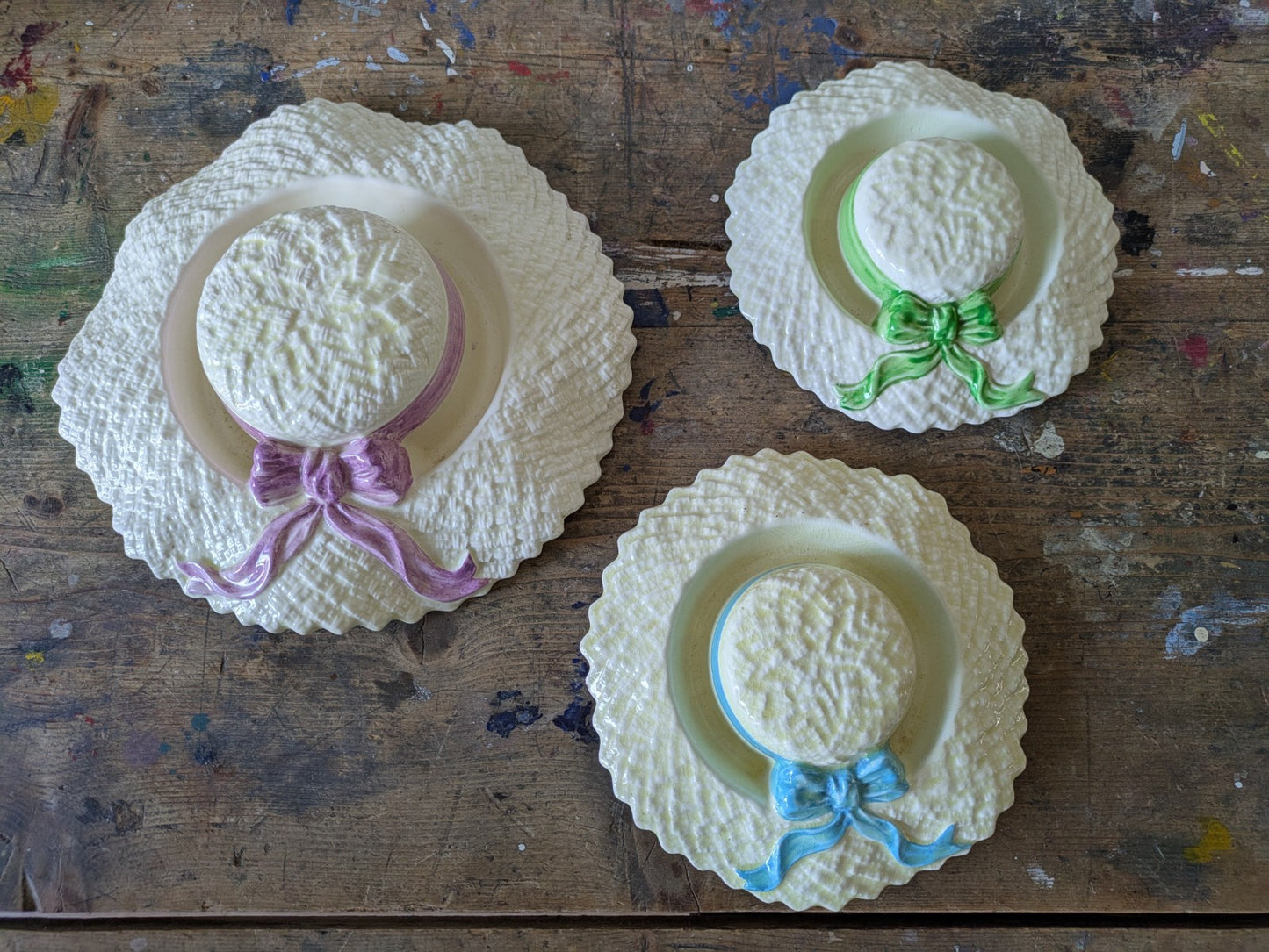 Set Of 3 VINTAGE FALCON WARE POSY HOLDER VASE HAT PINK BLUE GREEN RIBBON WALL 