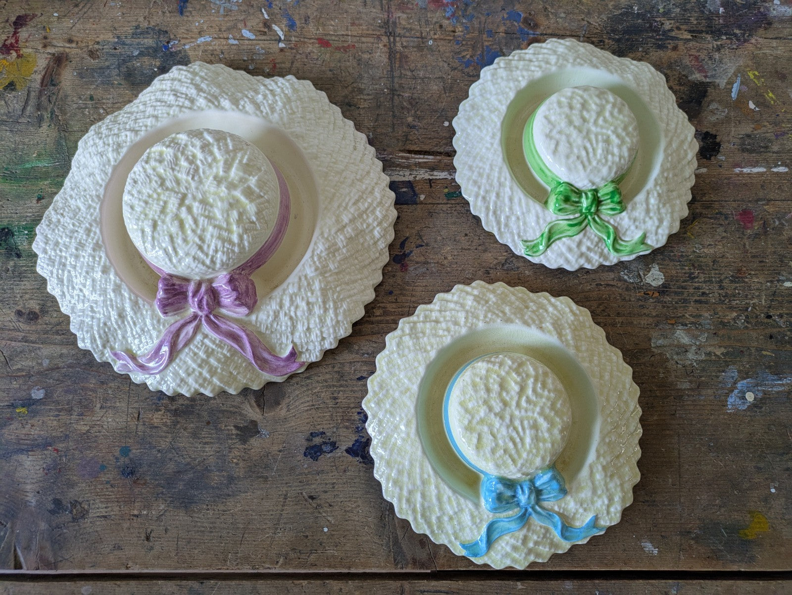 Set Of 3 VINTAGE FALCON WARE POSY HOLDER VASE HAT PINK BLUE GREEN RIBBON WALL 