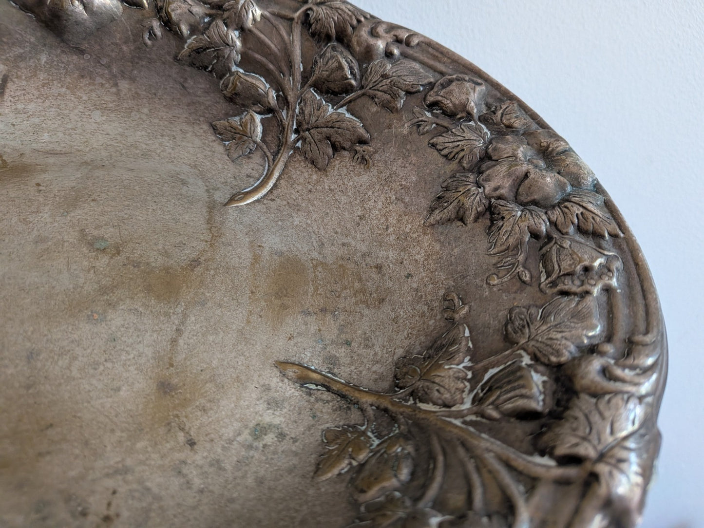 Vintage Silver Plate Grape Dish Prop Dish Metal Antique Prop Film TV Serving Old