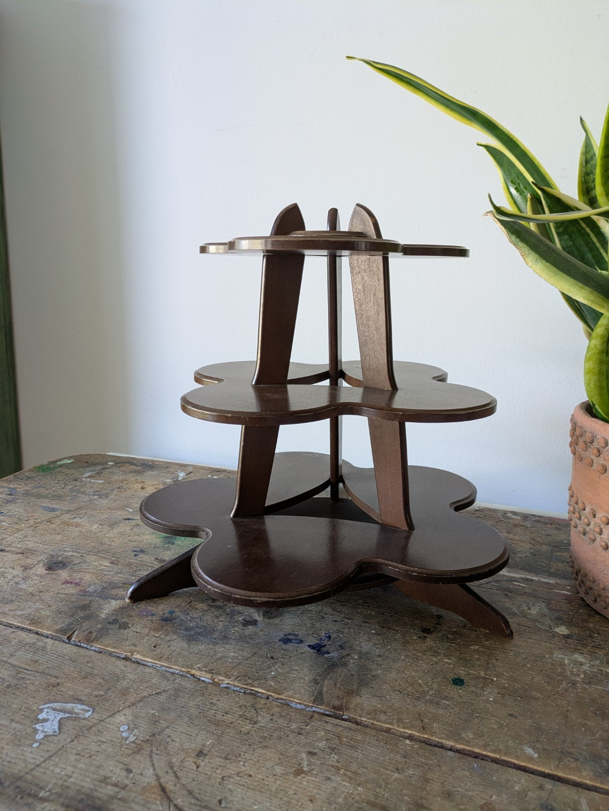 Vintage Wooden Clover Leaf 3 Tier Stand Cakes Cupcake Display Trinket Figurine