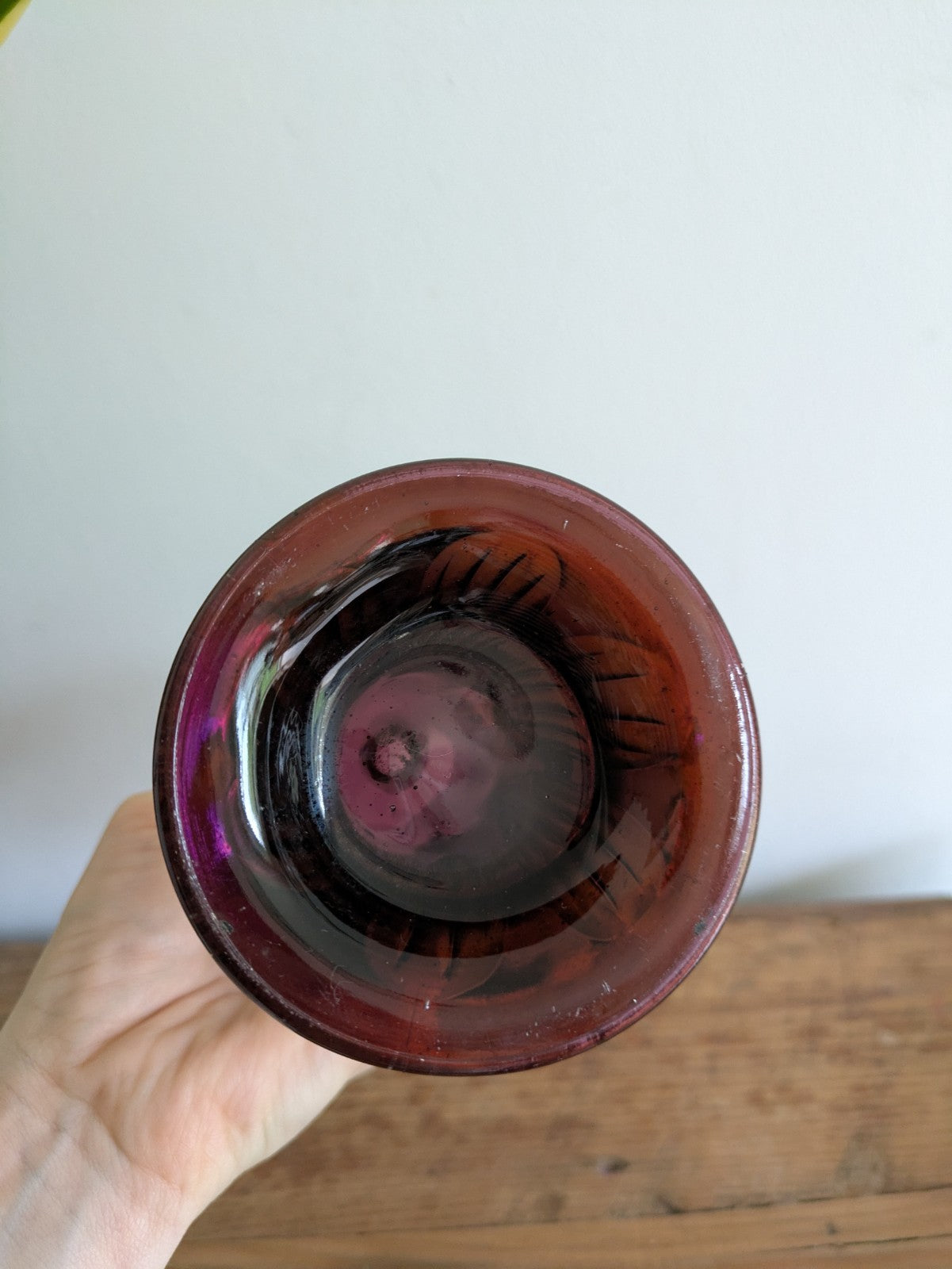 Vintage FENTON 30cm H Amethyst Iridescent GLASS Frilled Rim VASE Diamond  Ribbed