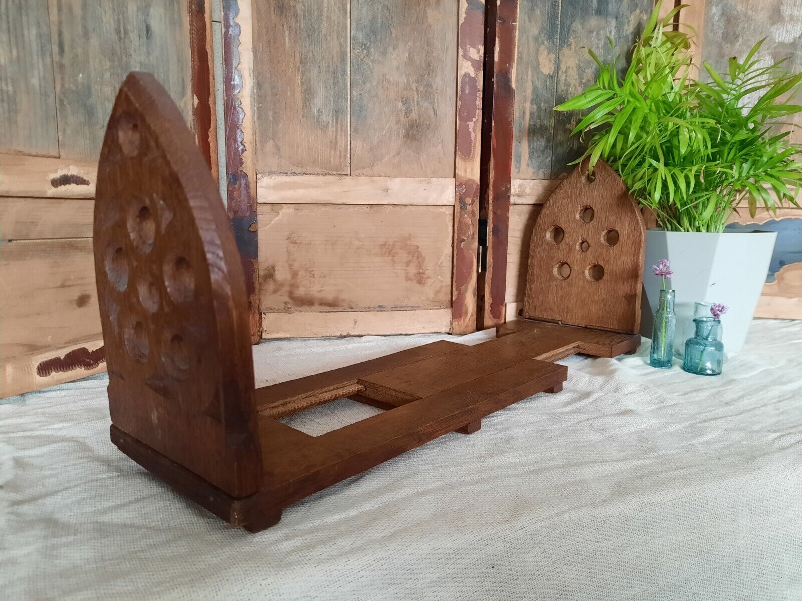 Antique Extending Wooden Bookshelf Arch Gothic Church Desk / Table Top Bookends