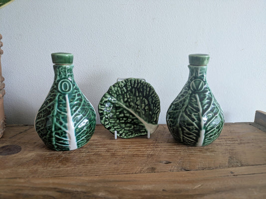 RARE Oil Aioli & Vinegar Cruet Plate Ceramic Green Cabbage Leaf Design Portugal