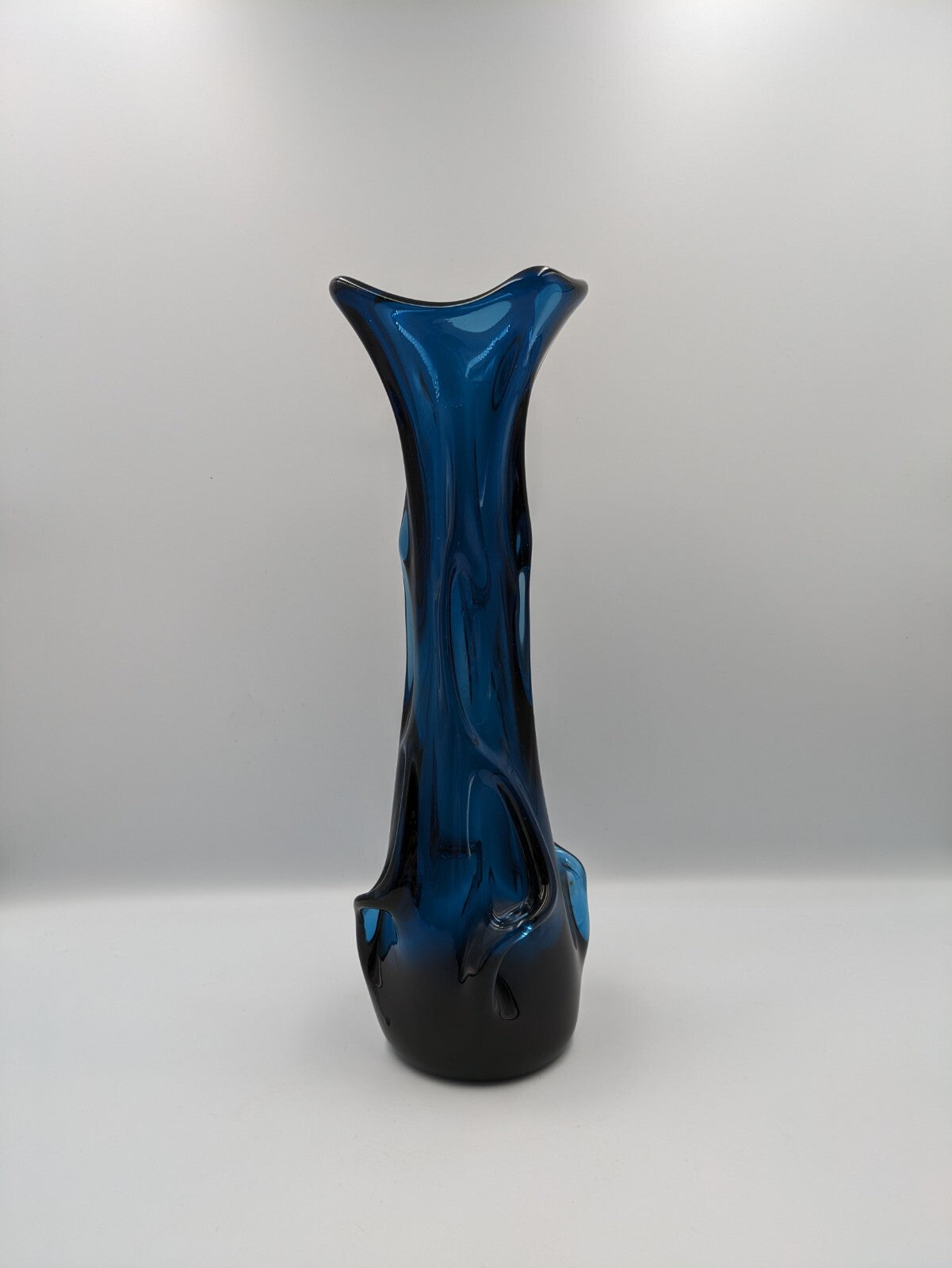 Jan Beranek blue Czech Skrdlovice Blue Glass Pulled Lobe Vase, 1960s Midnight