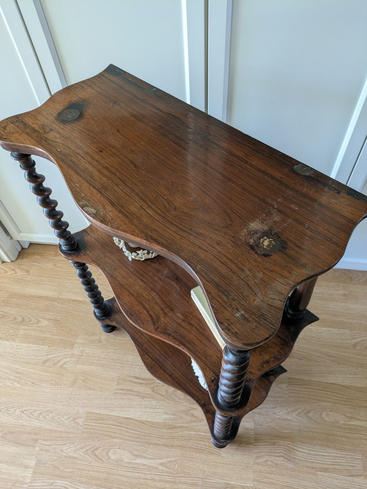 Antique Victorian Whatnot Mahogany Shelves Barley Twist Turned Legs Bookcase 