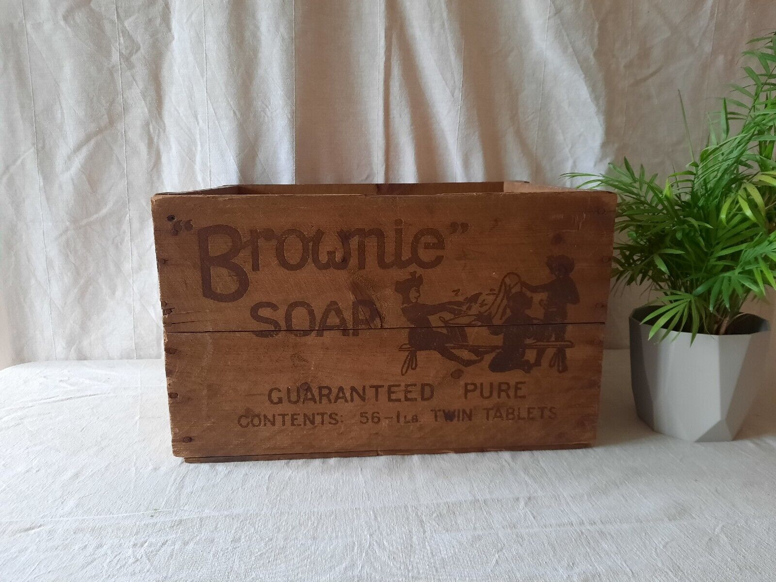 RARE BROWNIE SOAP ANTIQUE BOX ADVERT CRATE INK LABEL VINTAGE HANDLES Wooden Prop