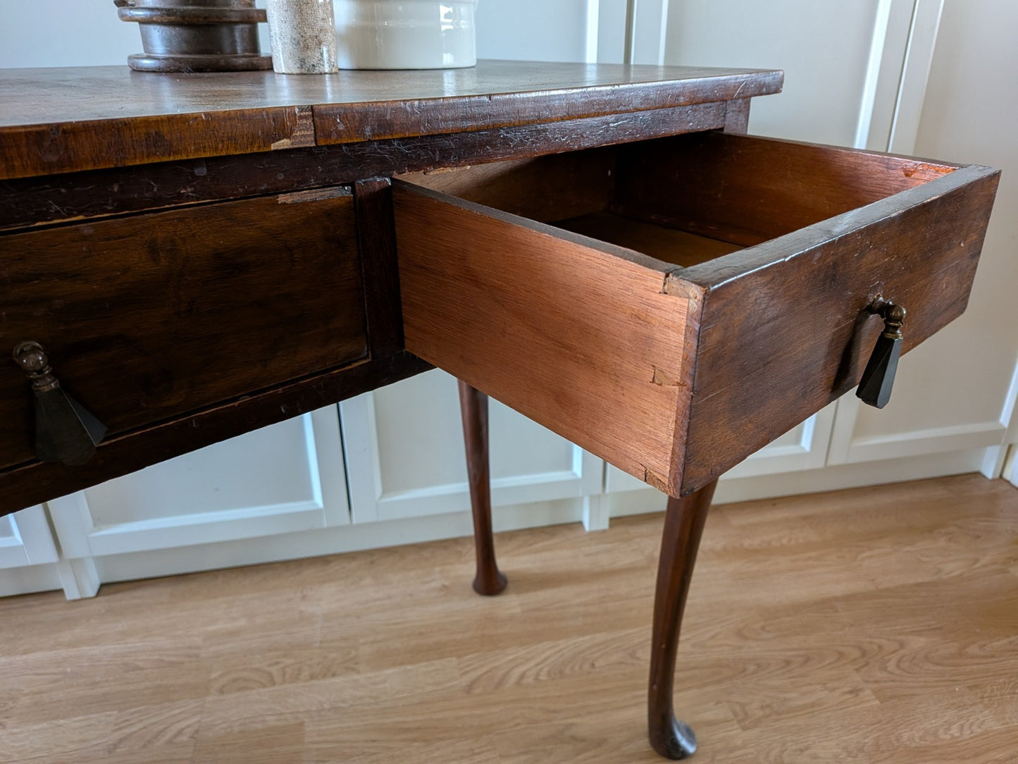 Antique Vintage Walnut Lowboy / Side Table Desk Queen Anne Cabriole Legs Veneer 