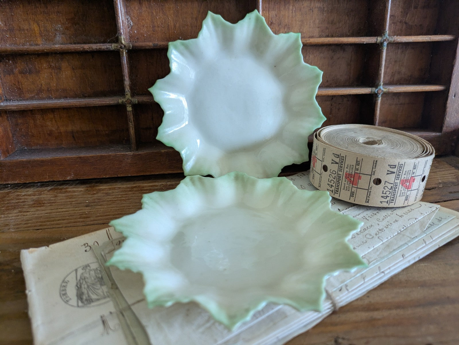 2x Belleek Antique Ruffle Edge Porcelain Green Leaf Plate Dish c.1891-1926 VTG 