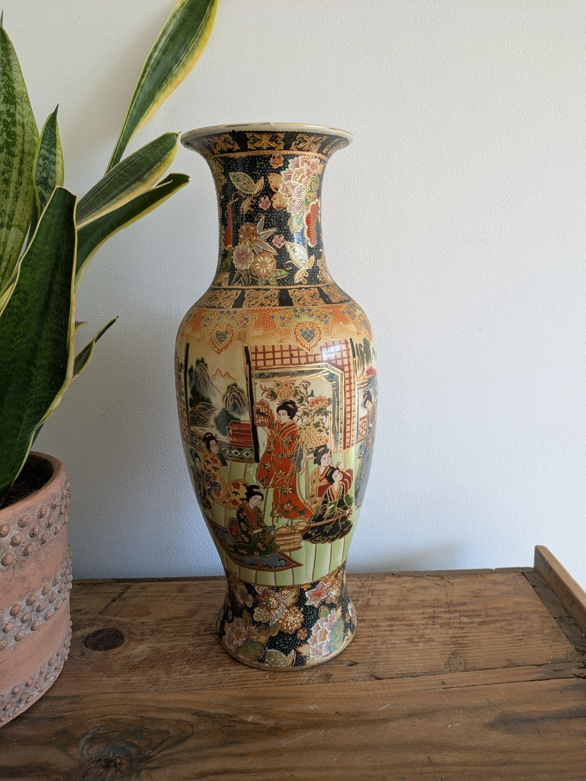VINTAGE RARE ZHONGGUO ZHI ZAO HAND PAINTED CHINESE VASE 44.5cm TALL