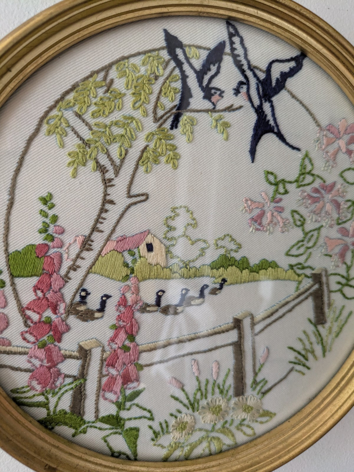 Vintage Geese Birds Embroidery Needle Stitch Glass Gold Tone Round Framed Vgc