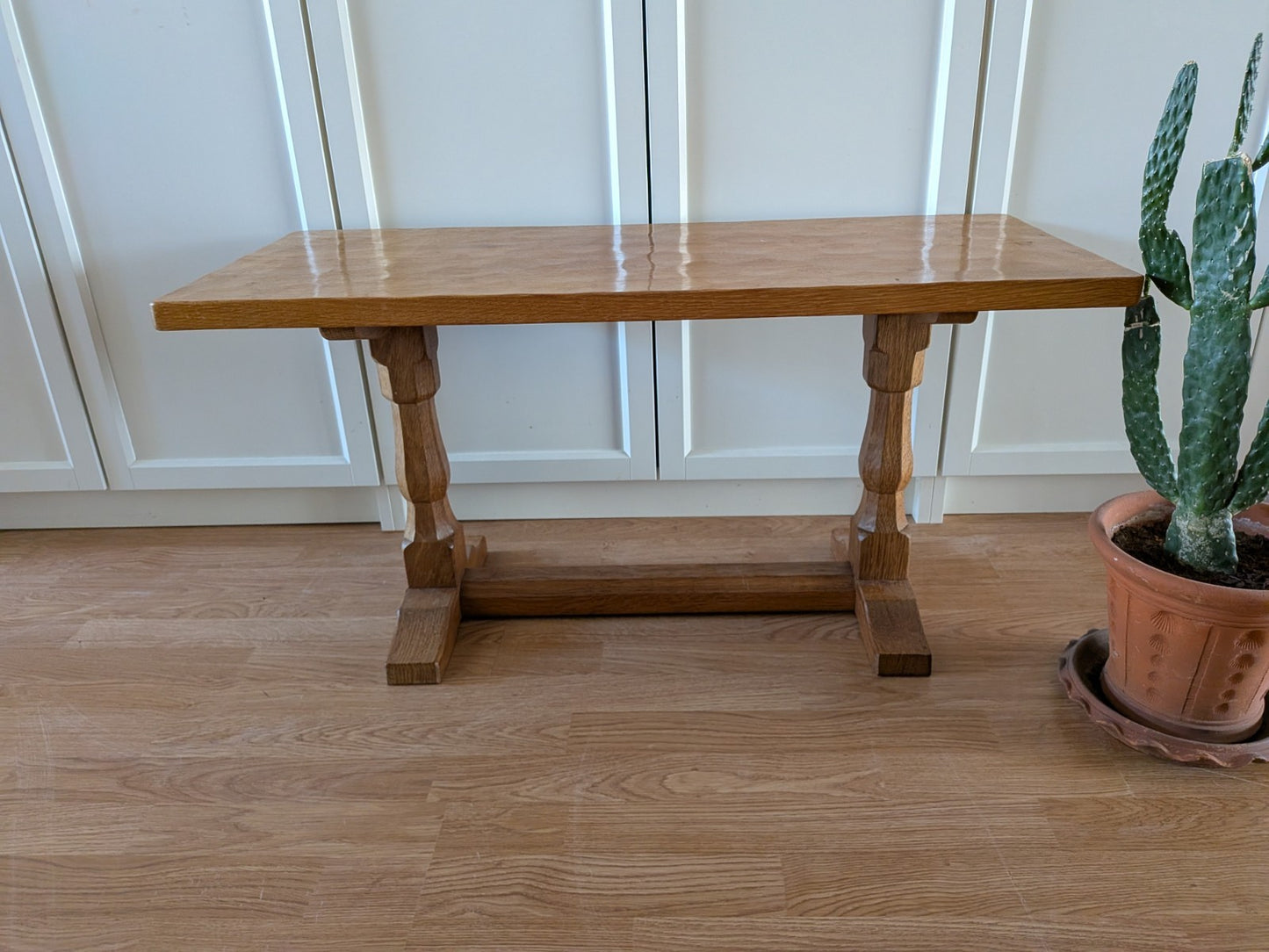 Ex. Mouseman Apprentice Eagleman  Albert Jeffray Oak Coffee Table Critter Adzed