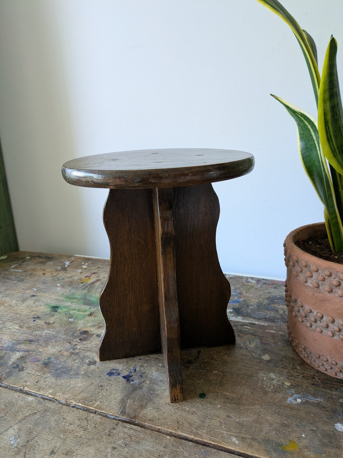 Oak Occasional Side Table Pegged Scalloped Edges Legs Cross Stool Brown VTG Wood