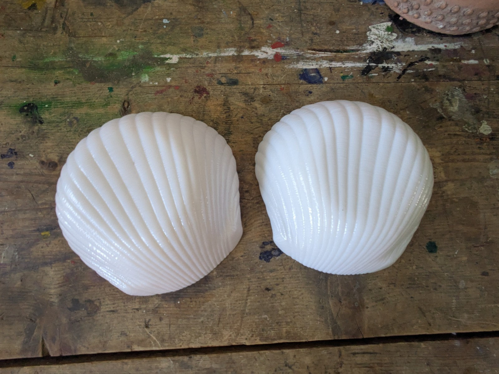 2x Arcoroc COQUILLAGE Style White glass Vtg Bowls Shell scalloped Clam Milk Vgc