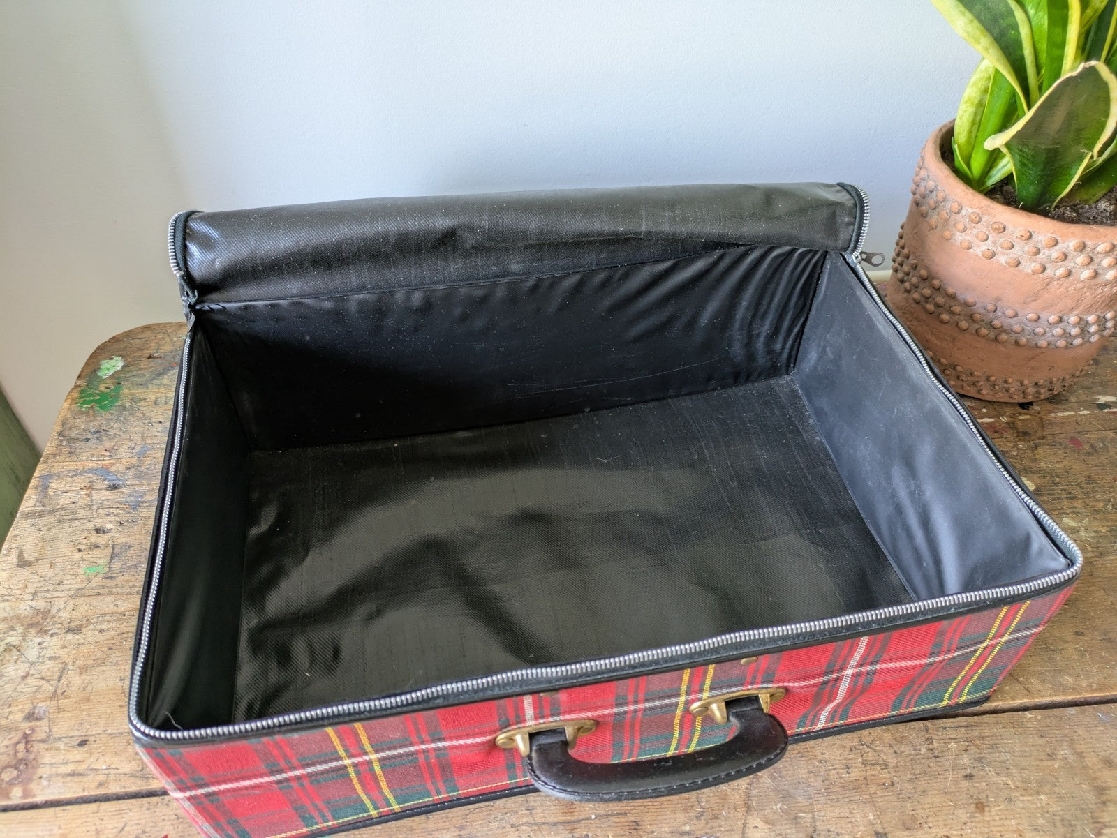 Vintage Retro Red Plaid Tartan Foldable Travel Bag Luggage Collapsible Prop Vgc