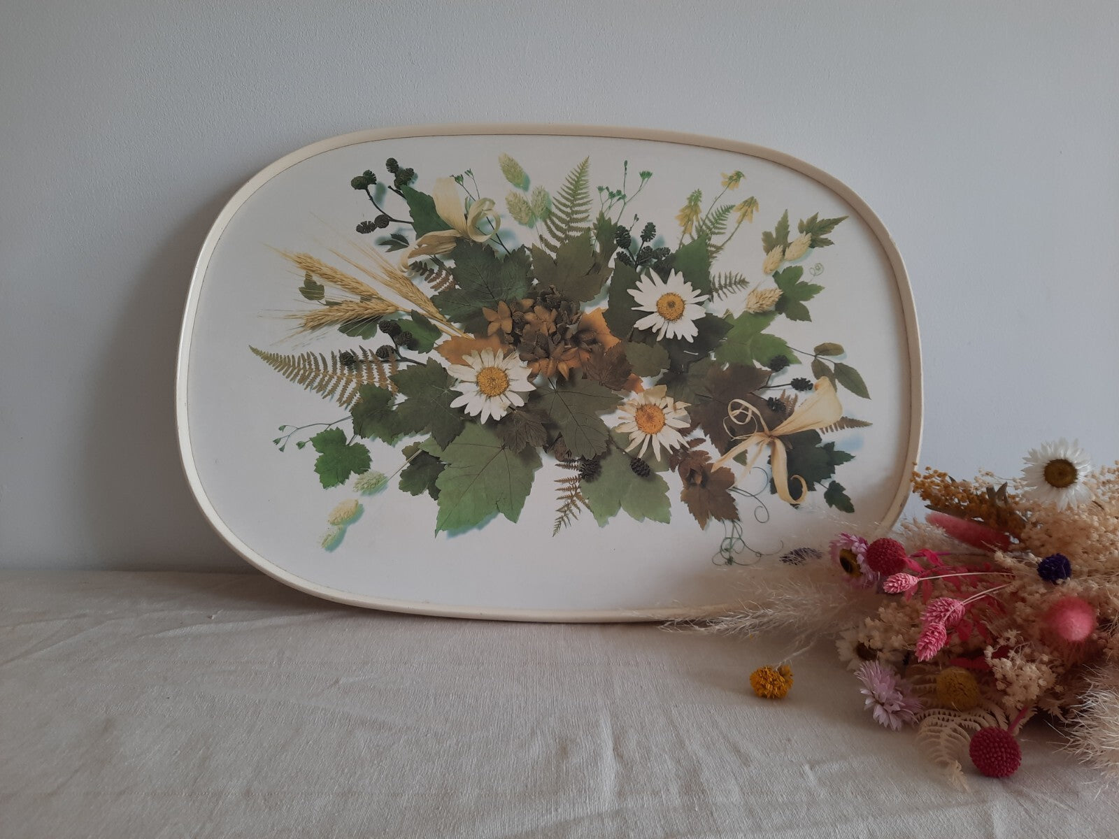 Vintage melamine retro Floral Serving Tray dinner lap tea prop original Daisy