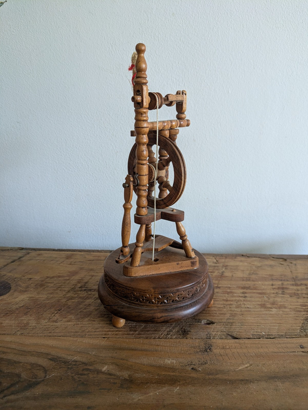 Vintage Hand Crafted Miniature Wooden Spinning Wheel Musical Ornament Prop Old 