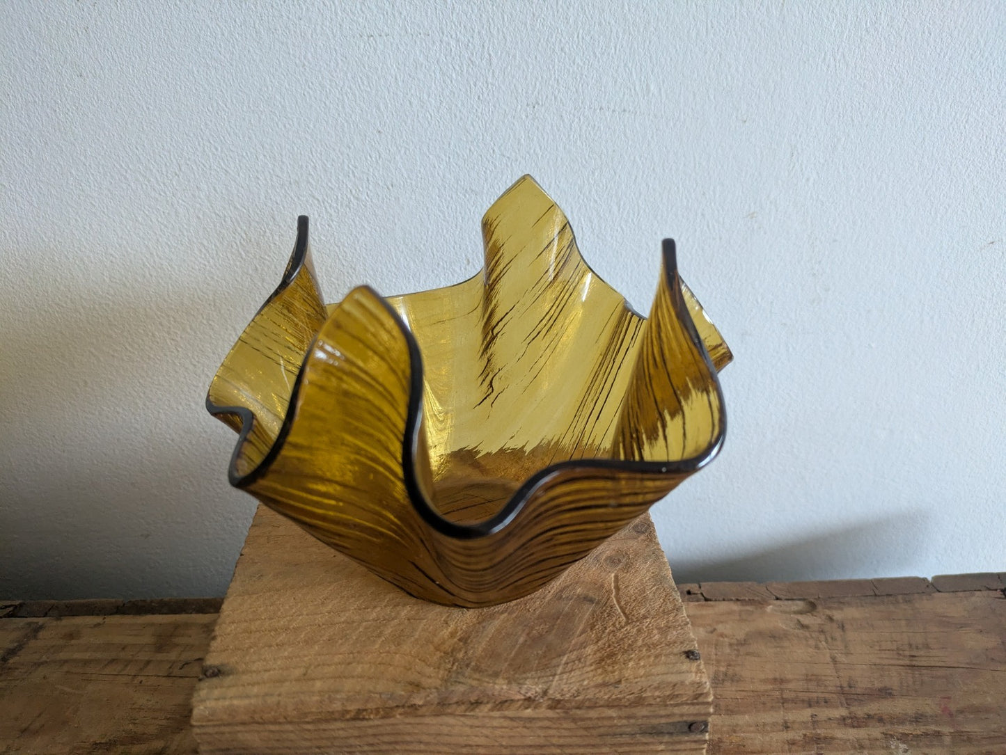 VINTAGE/RETRO CHANCE BROTHERS Large Handkerchief Vase Dish Bowl Prop Mid Century