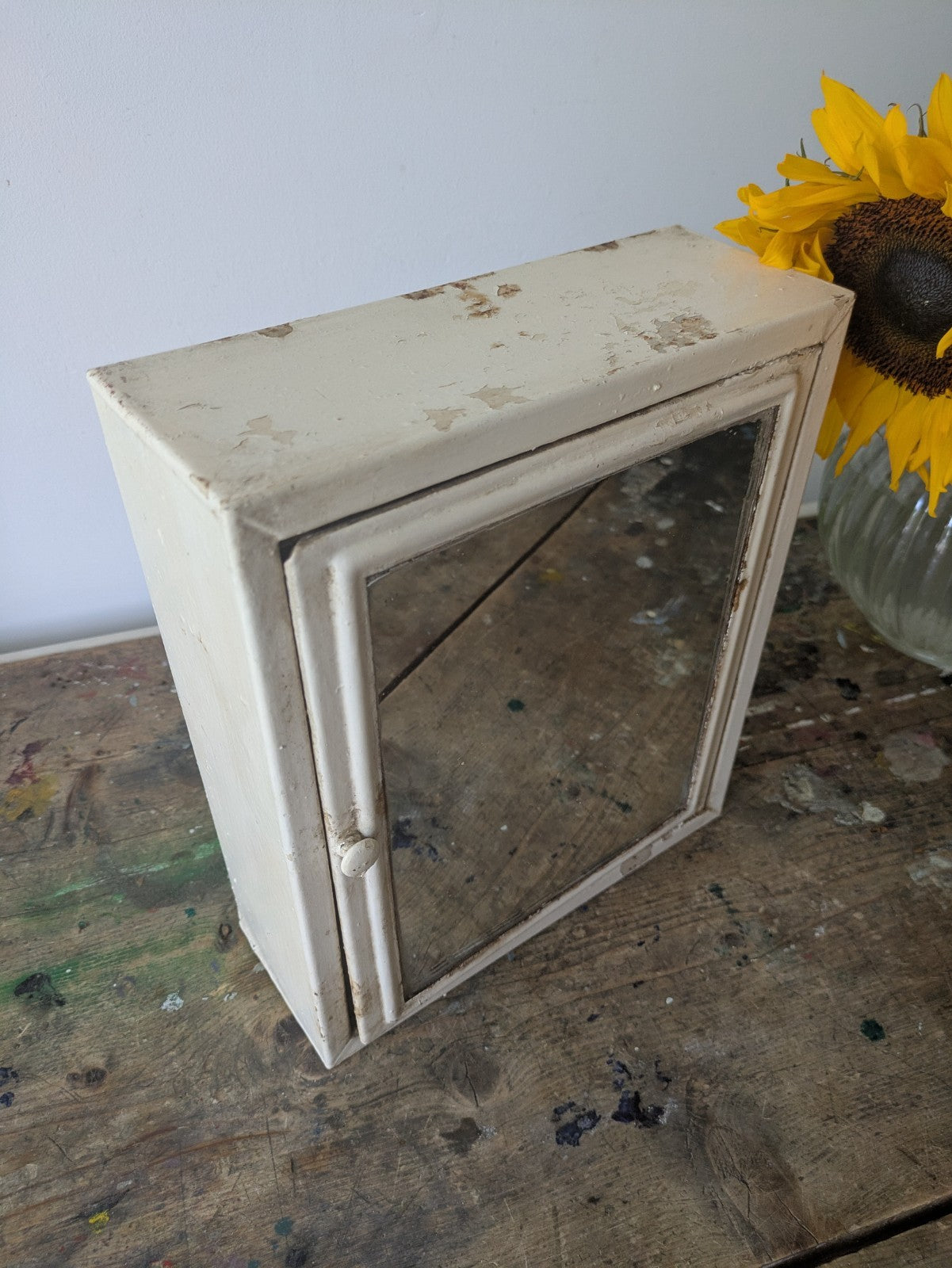 Vintage Mid-century Bathroom metal medical wall cabinet with mirror Retro White.