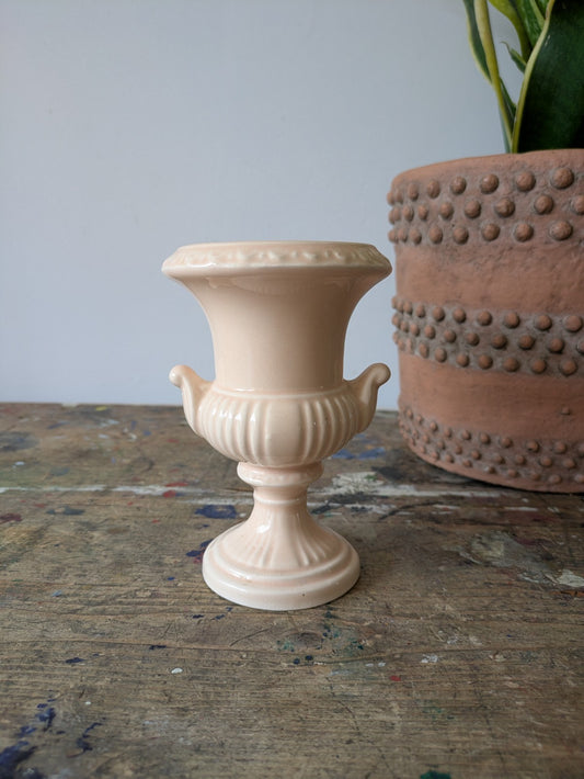 Vintage Dartmouth Pottery Peach Urn Vase Small Mini Door Mantle 13.3cm High Vgc