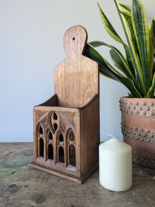 RUSTIC CARVED WOODEN COUNTRY HOUSE GOTHIC CHURCH STYLE CANDLE BOX WALL SCONCE..