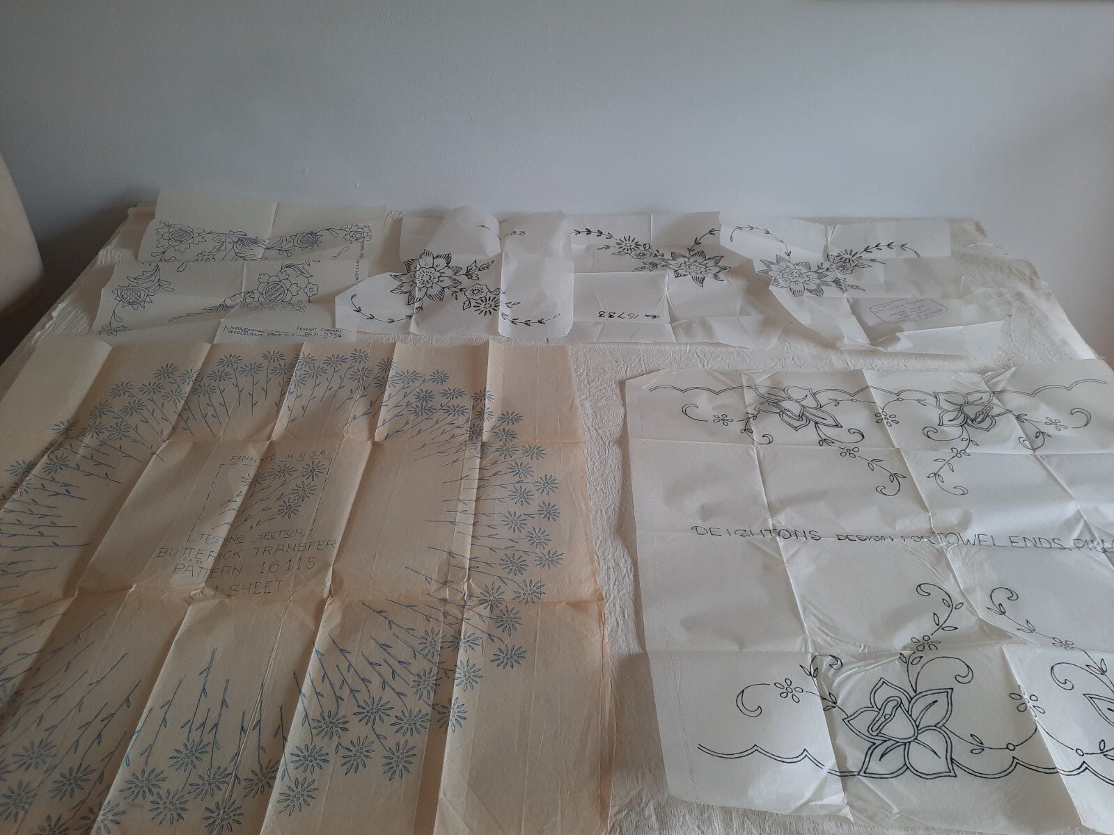 Embroidery Cross Stitch Transfer Patterns Needlecraft Lot Bndle Antique Vtg 30s