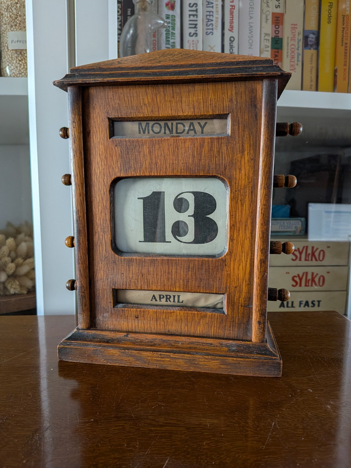 Antique Edwardian Wooden Perpetual Calendar c.1900 Oak Vgc Desk Working Office