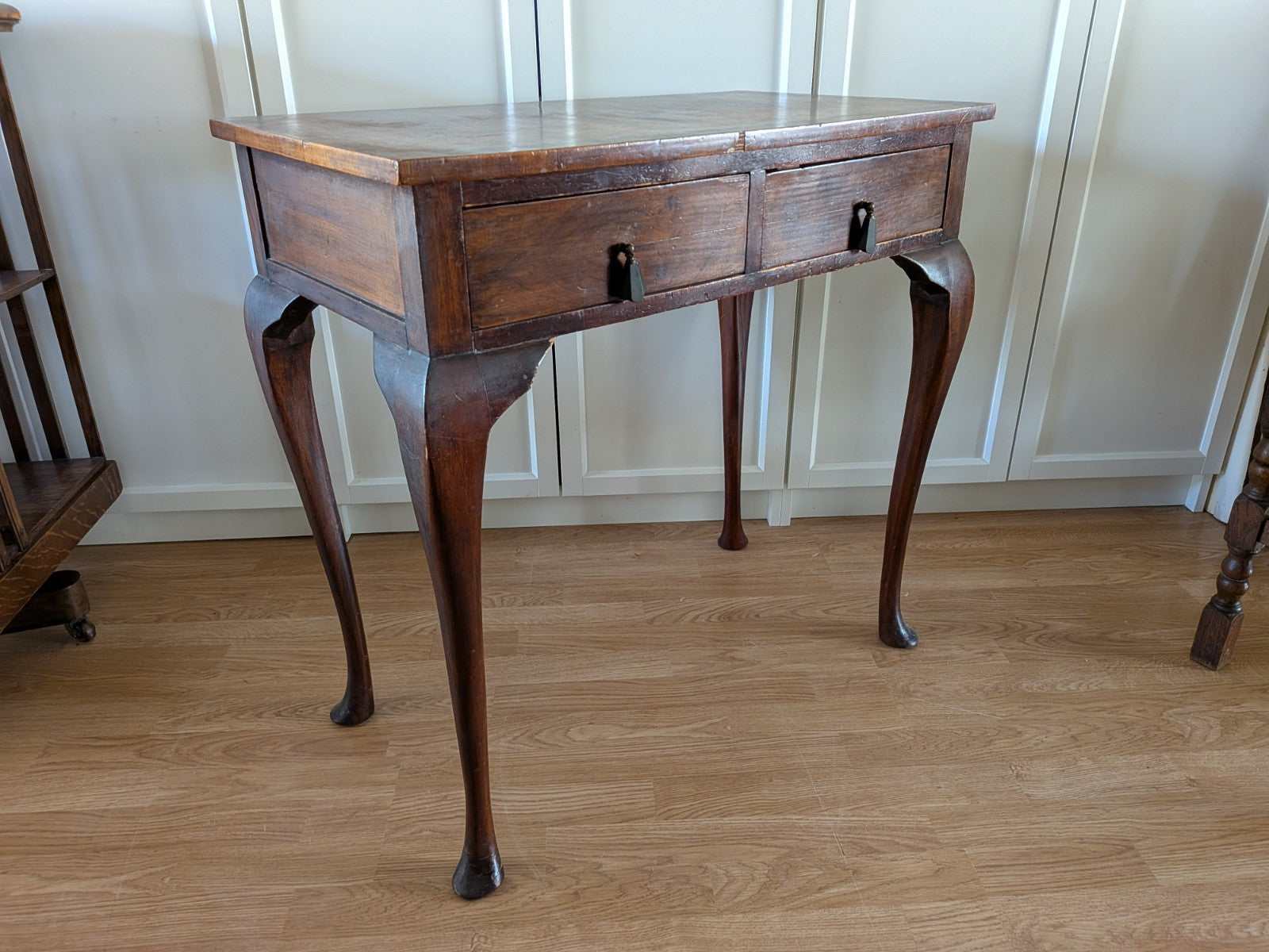 Antique Vintage Walnut Lowboy / Side Table Desk Queen Anne Cabriole Legs Veneer 