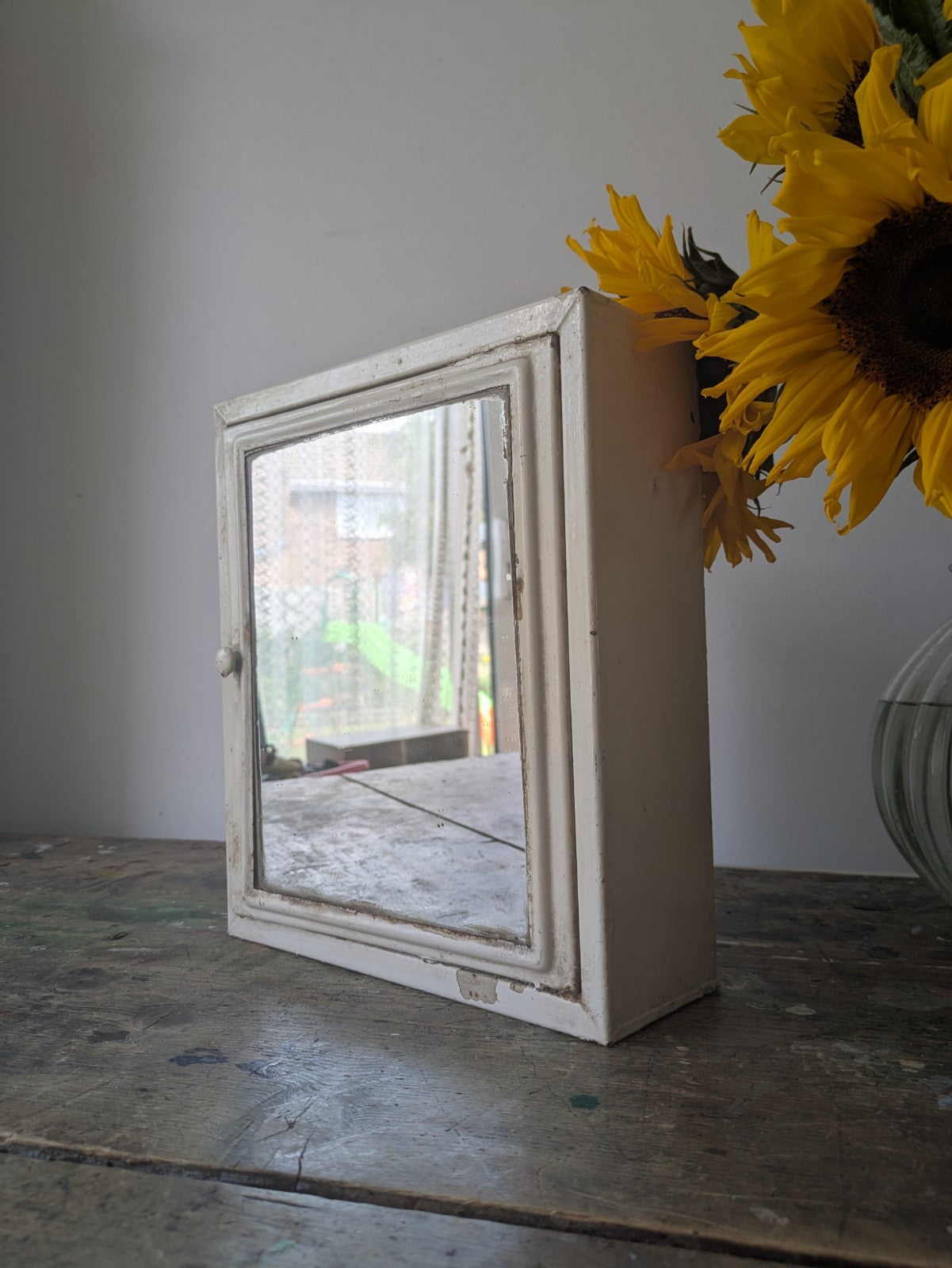 Vintage Mid-century Bathroom metal medical wall cabinet with mirror Retro White.
