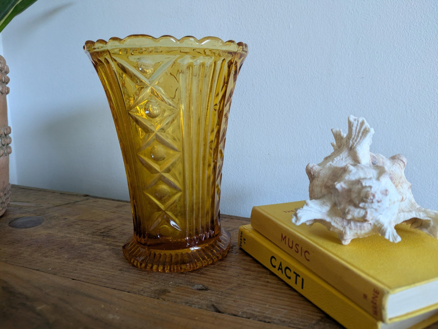 Vintage Art Deco Fluted Amber Glass Flared Vase Heavy Yellow Gold Flowers 17cm H