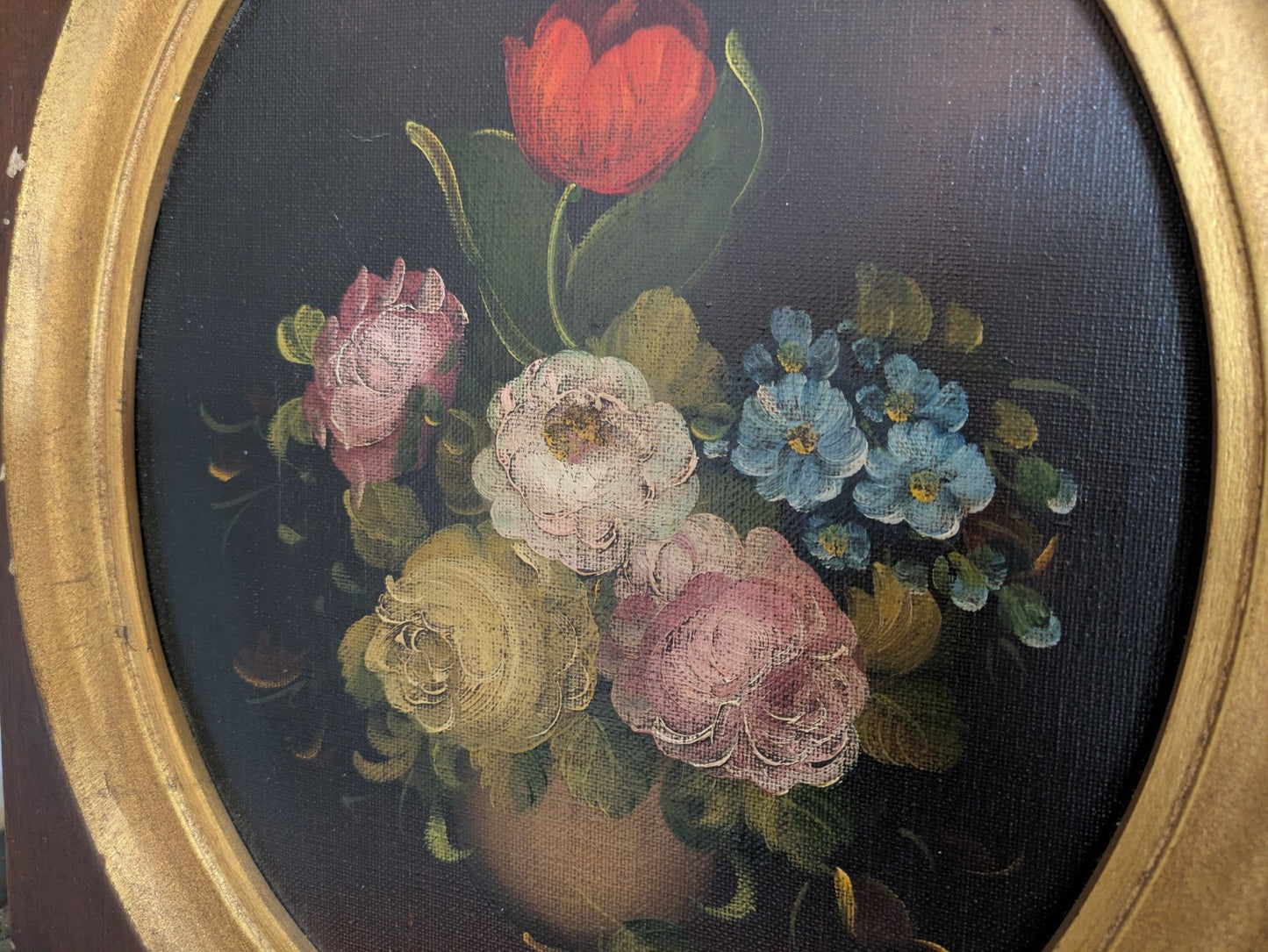 Pair of Signed R.Rosini Still Life Flowers Oil Paintings on Canvas Framed Oval