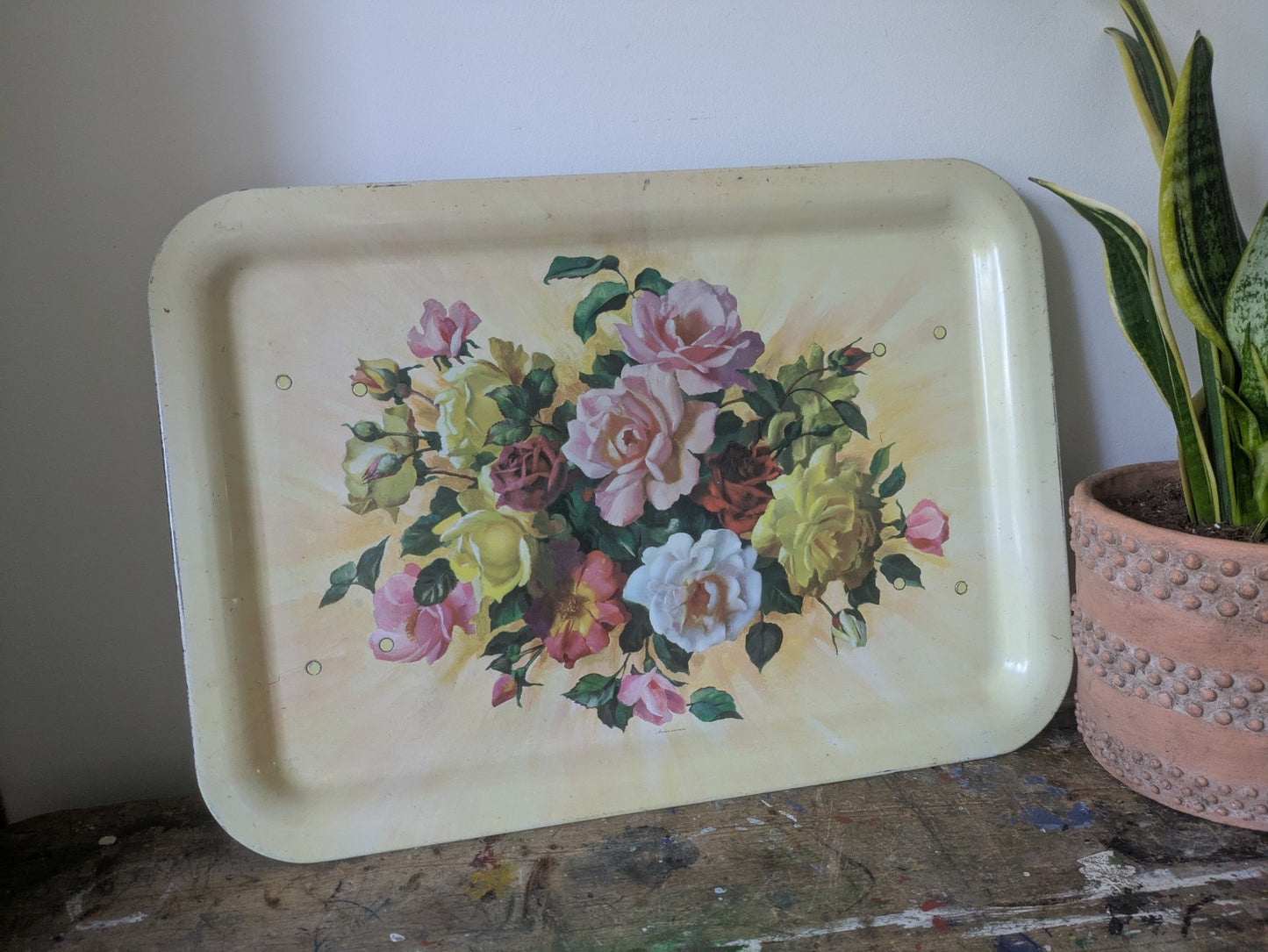 Vintage Retro Folding Lap Tray Breakfast Table Floral Rose Bouquet Prop Film TV 