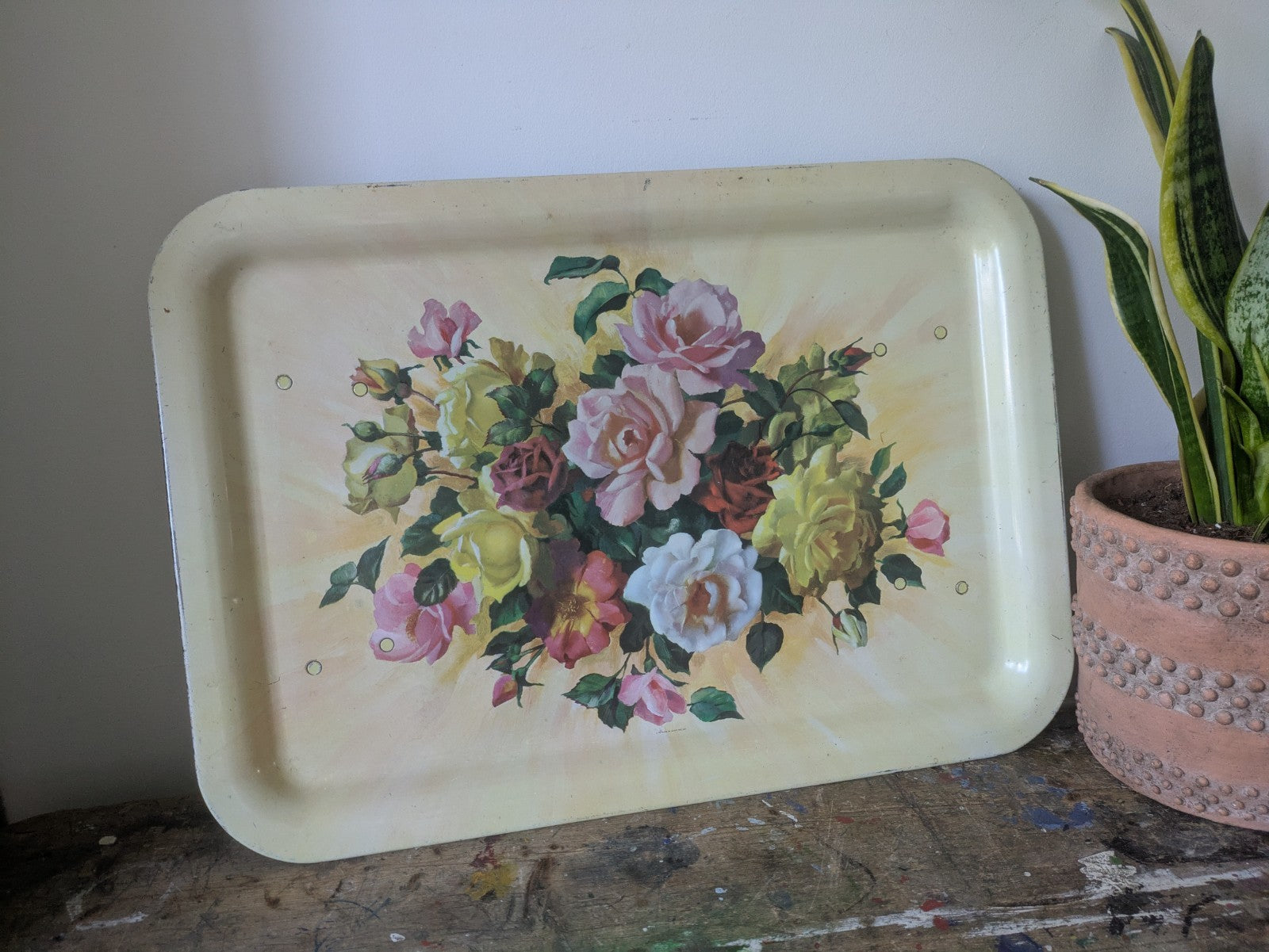 Vintage Retro Folding Lap Tray Breakfast Table Floral Rose Bouquet Prop Film TV 