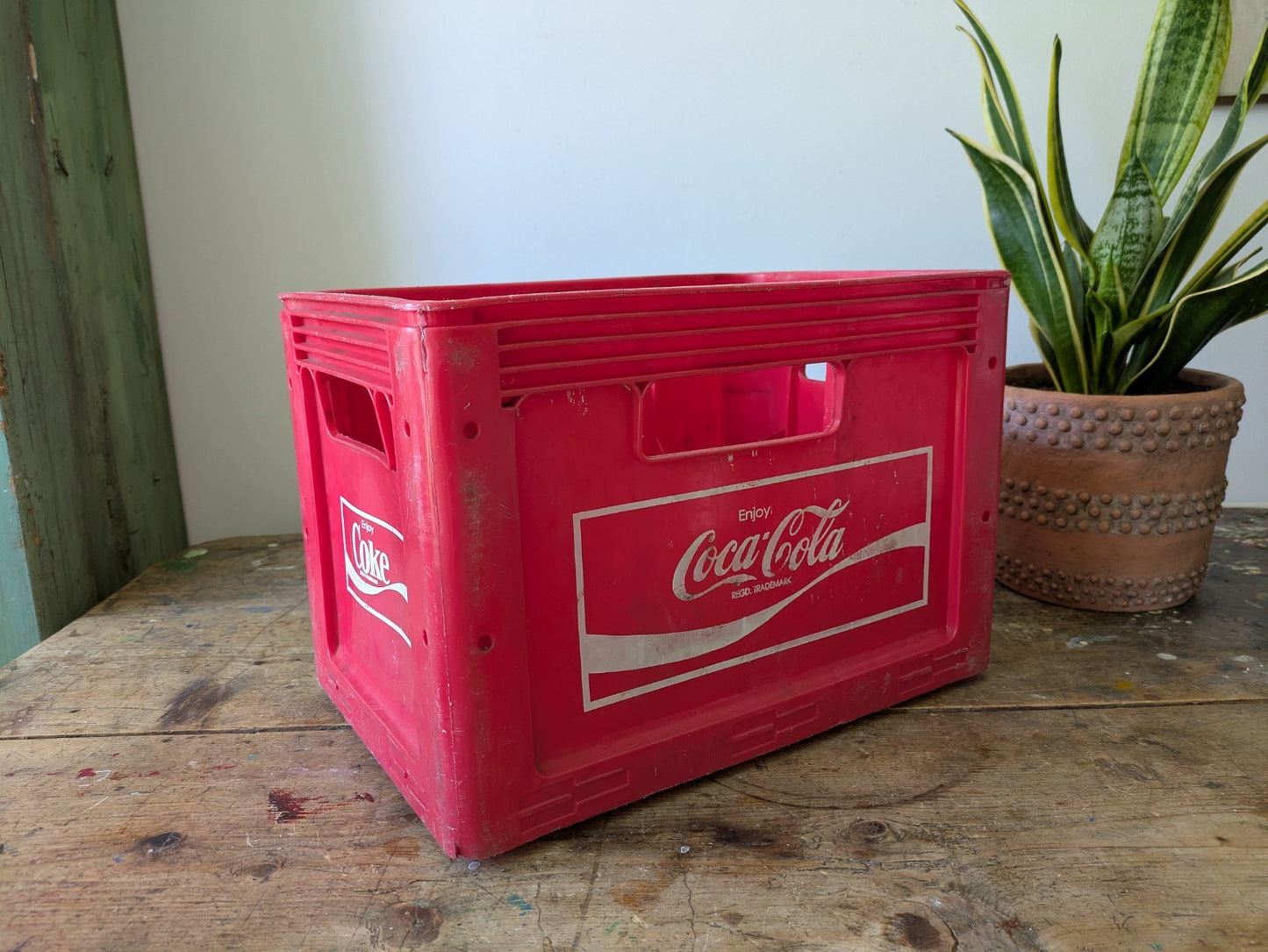 VINTAGE RED COCA - COLA CRATE FOR 20 BOTTLE CRATE DRINKS CARRIER ADVERTISING BOX