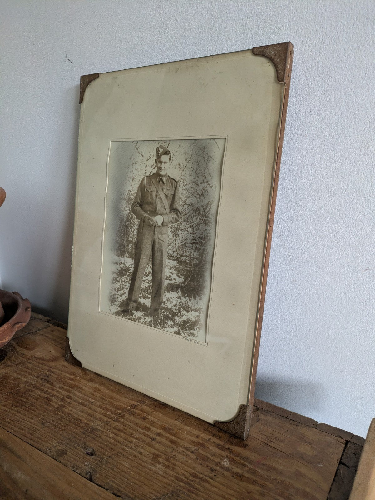 Art Deco 30s Wall Hanging Frameless Photo Frame Chain Bevel Picture WW2 Soldier