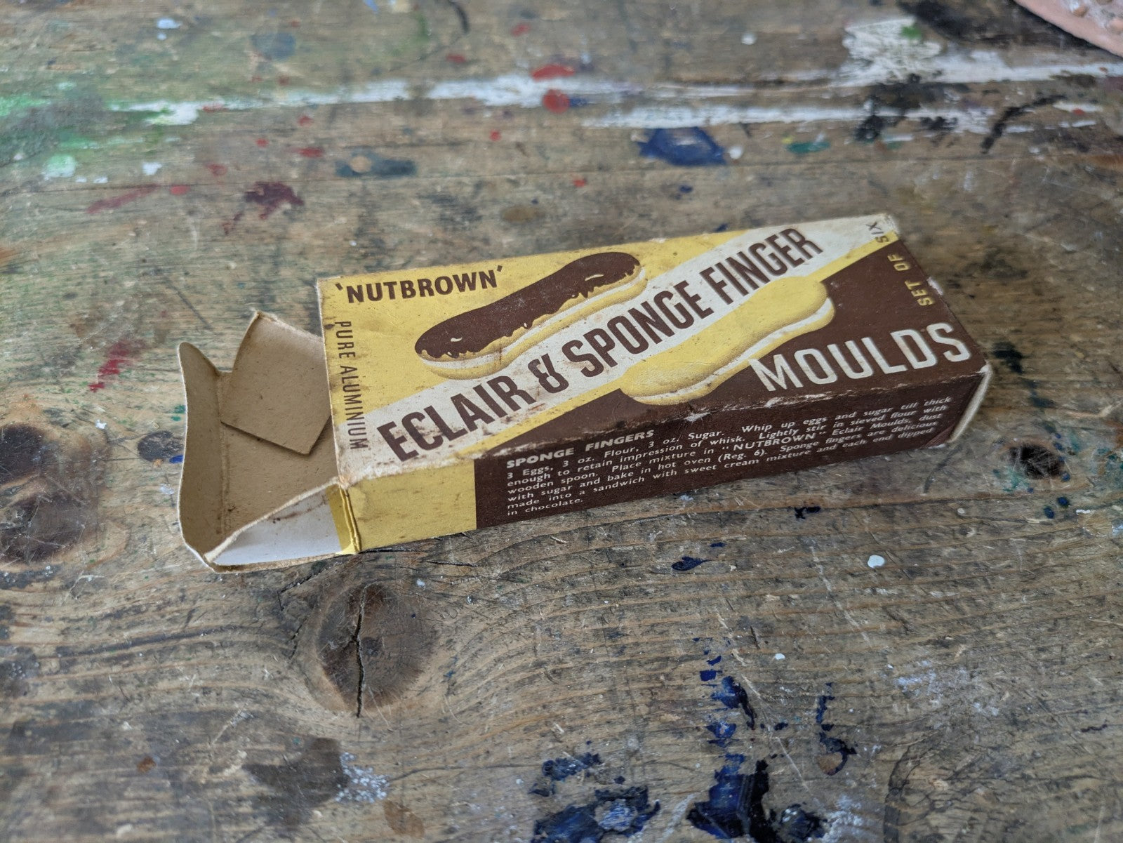 6x Nutbrown Vintage kitchen Eclair and Sponge Finger Moulds In Box Circa 1950s 
