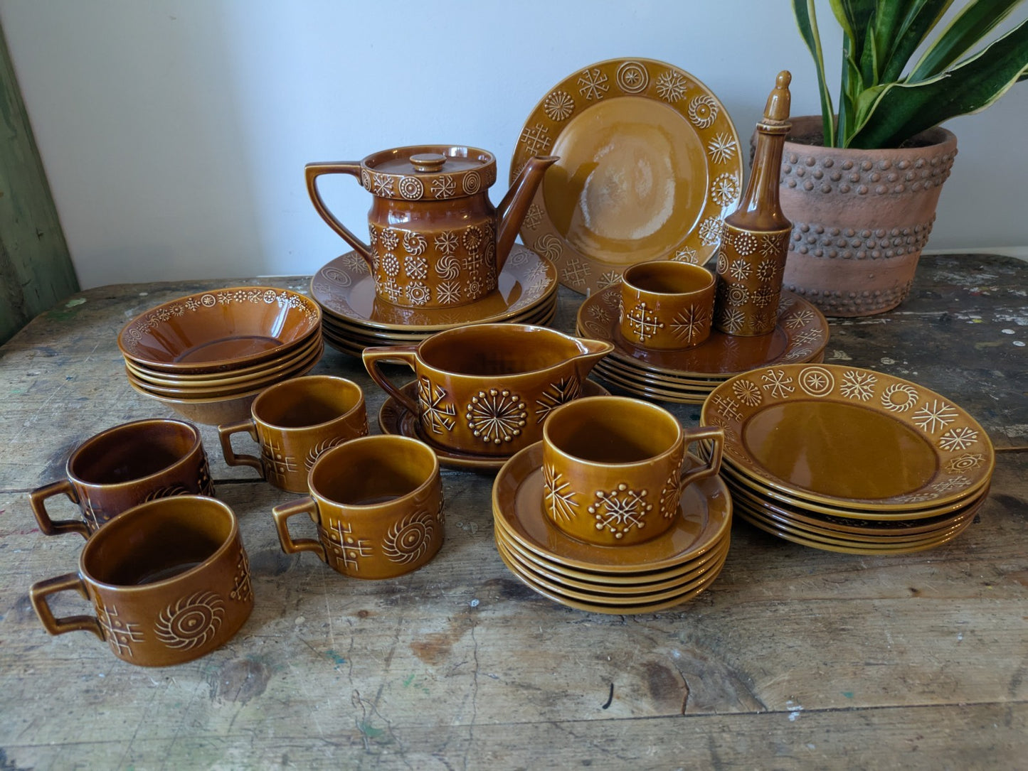 Portmerion Susan Williams Ellis Totem Dinner and Coffee Set Brown Retro Vintage 