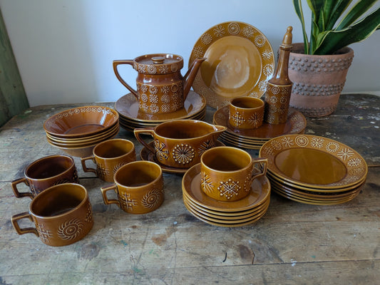Portmerion Susan Williams Ellis Totem Dinner and Coffee Set Brown Retro Vintage 
