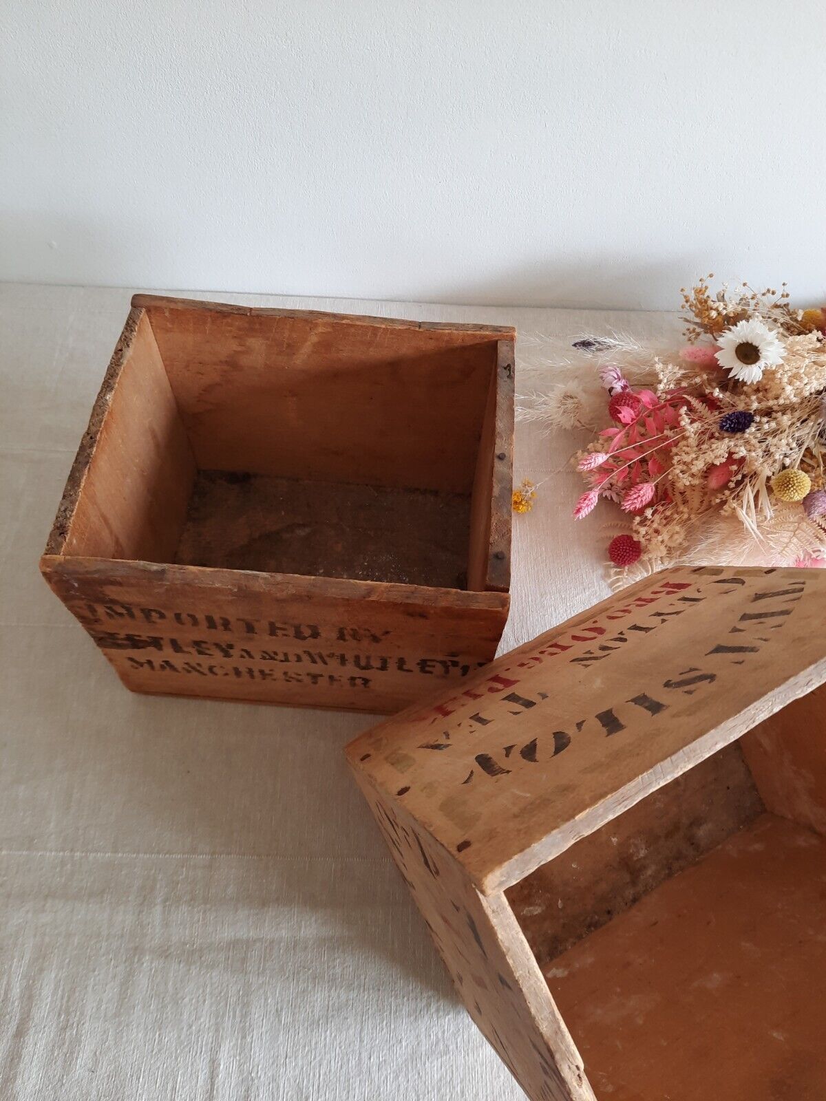 1x Vintage Tetsilon Ceylon Tea small empty open wooden box crate display prop