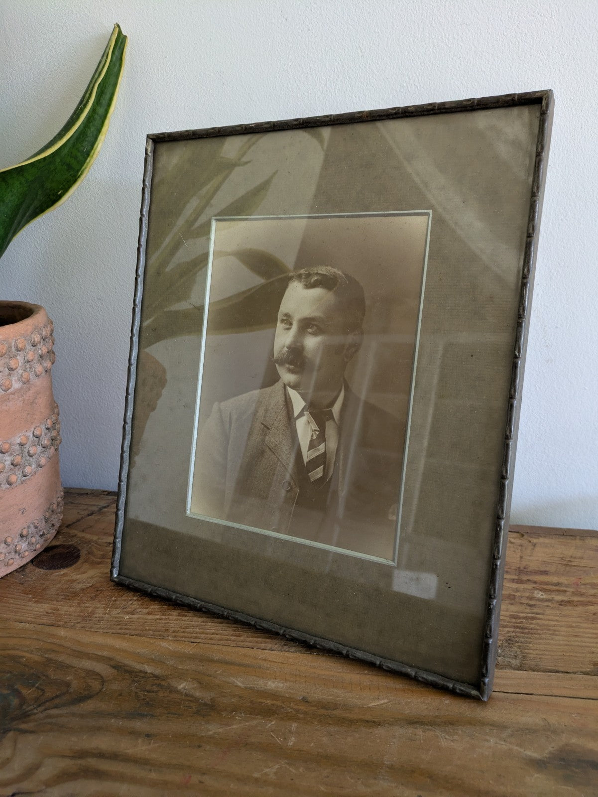 ART DECO ARCO METAL PICTURE  FRAME Antique Bamboo Design PHOTOGRAPH Freestanding