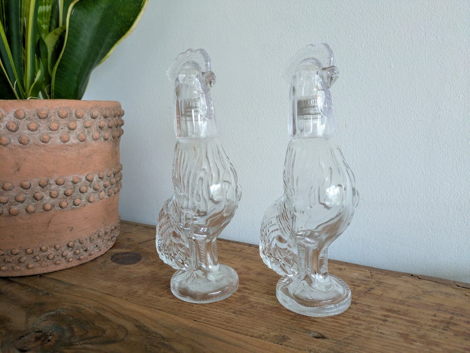 2x Vintage Style Clear Glass Rooster Chicken Decanter Farmhouse Gift Bar Mancave