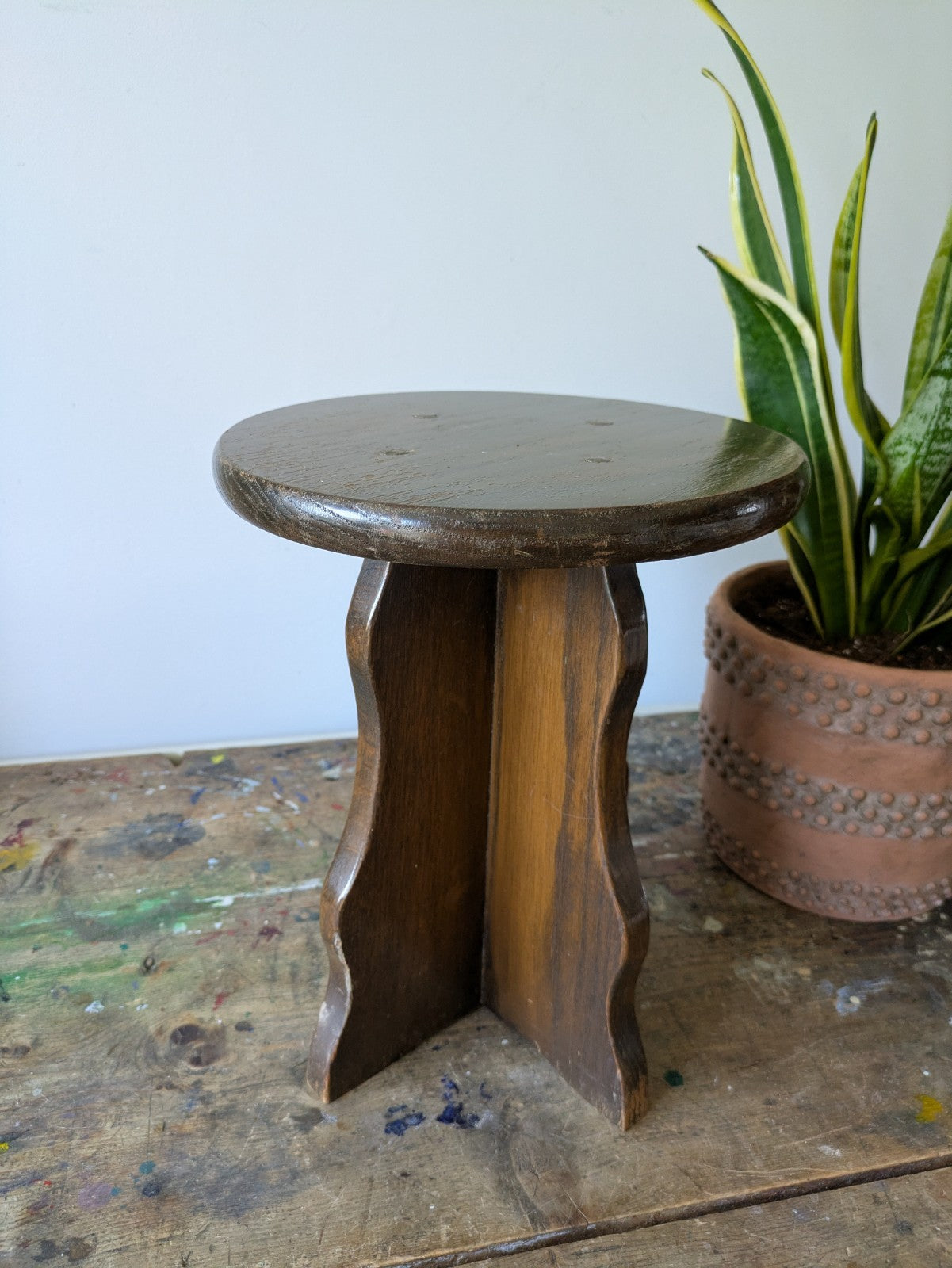 Oak Occasional Side Table Pegged Scalloped Edges Legs Cross Stool Brown VTG Wood