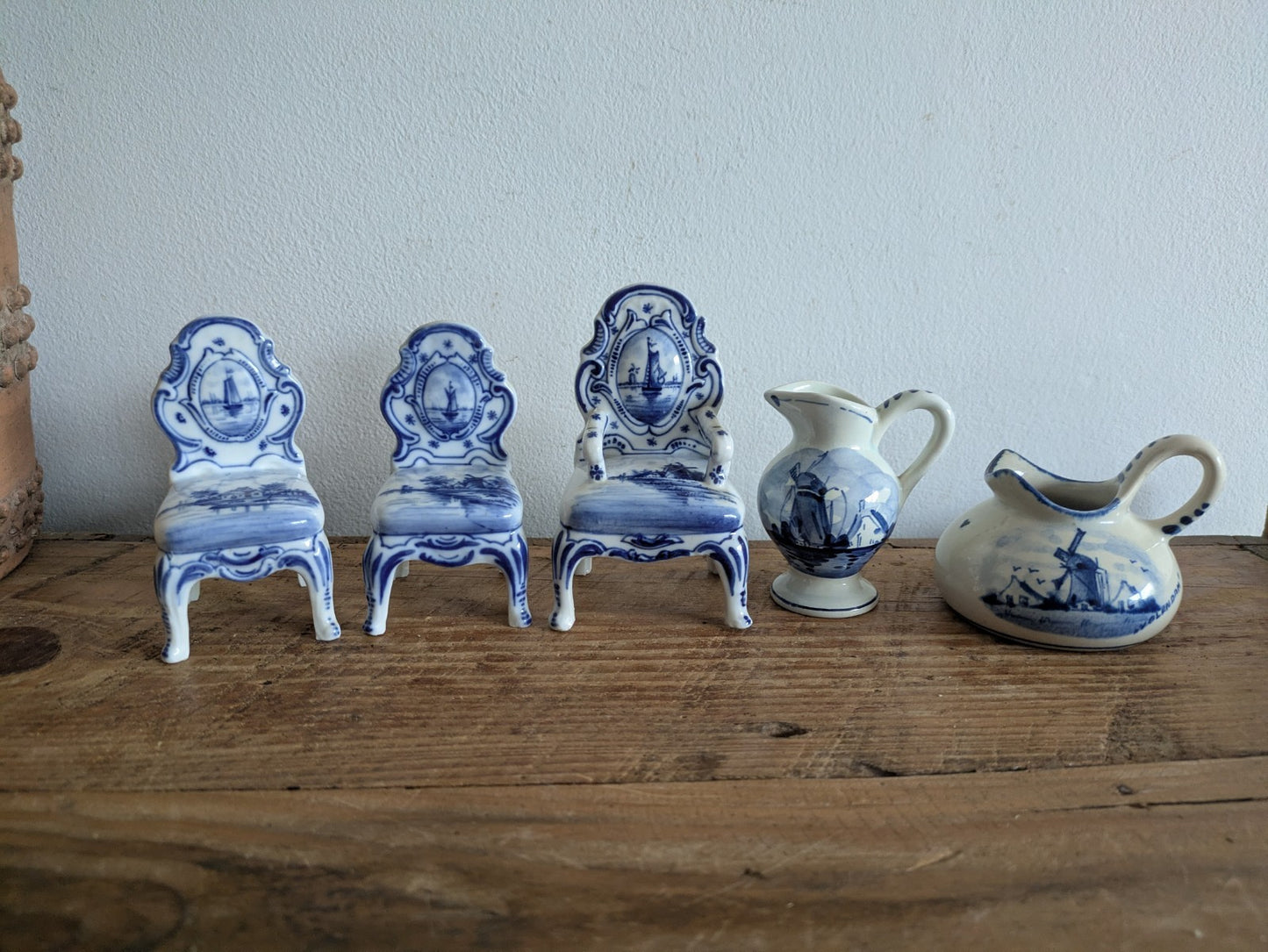 Vintage Porcelain Delft Holland Zeneth Jug Pitcher Mini Chair Armchair Blue Whit